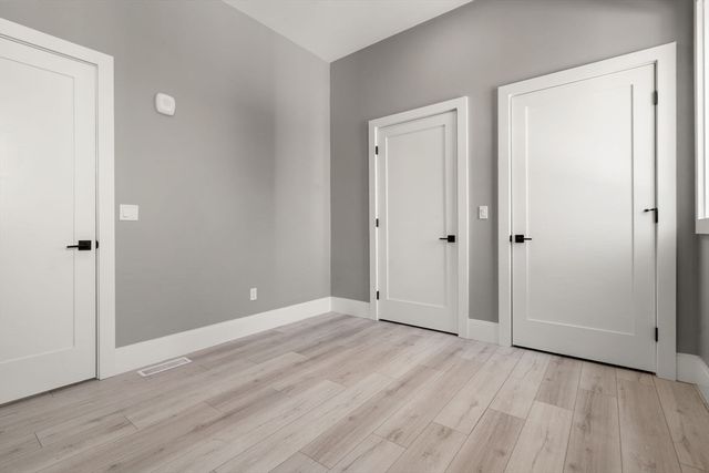 24 Wilson Cir 24, Newton, MA 02461