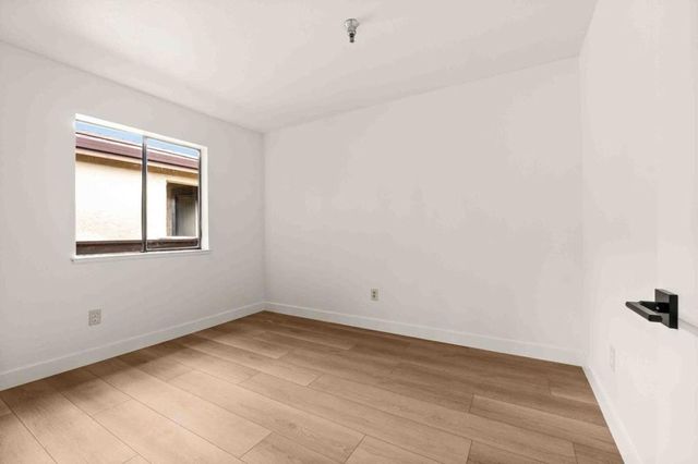 711 S Bayshore Boulevard 22, San Mateo, CA 94401