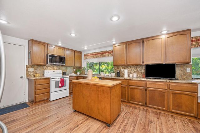 3365 Oakcreek Dr, Rocklin, CA 95677