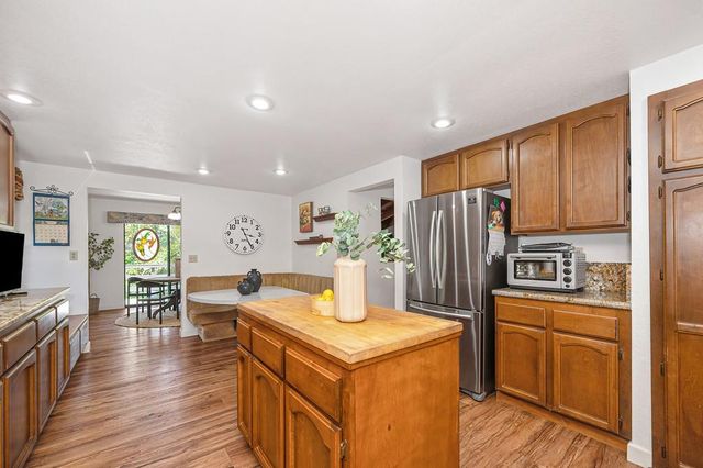3365 Oakcreek Dr, Rocklin, CA 95677