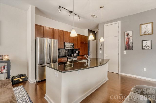 525 E 6th Street, Charlotte, NC 28202