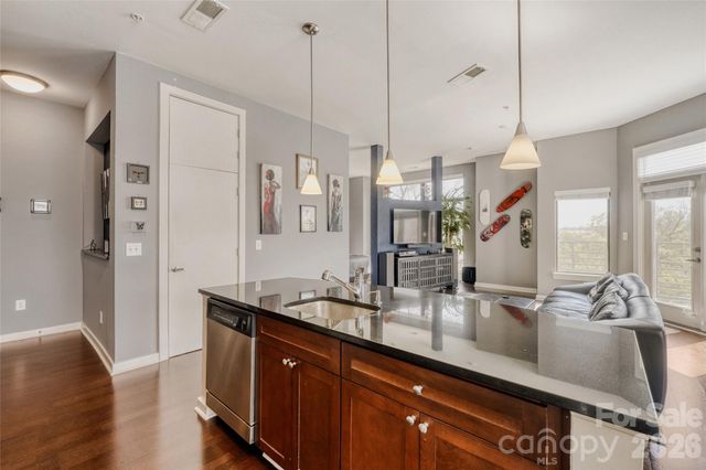 525 E 6th Street, Charlotte, NC 28202