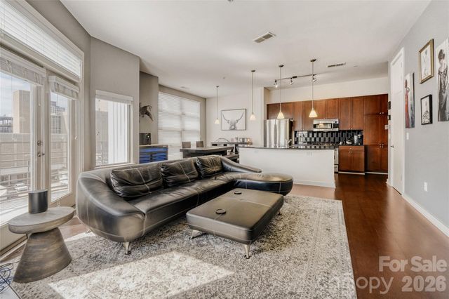 525 E 6th Street, Charlotte, NC 28202