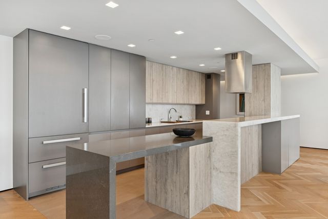 680 N Lake Shore Drive 1306, Chicago, IL 60611