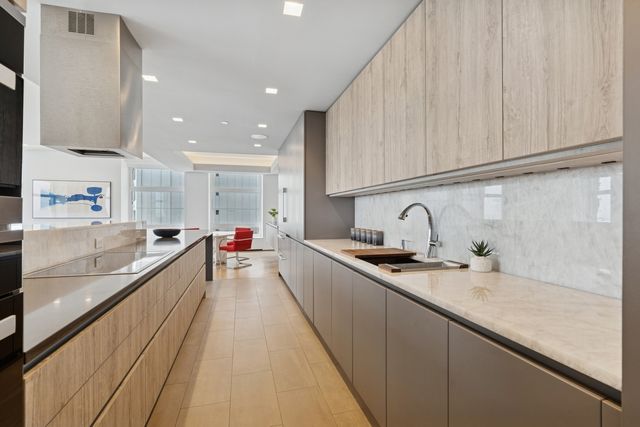 680 N Lake Shore Drive 1306, Chicago, IL 60611