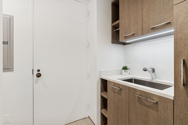 680 N Lake Shore Drive 1306, Chicago, IL 60611