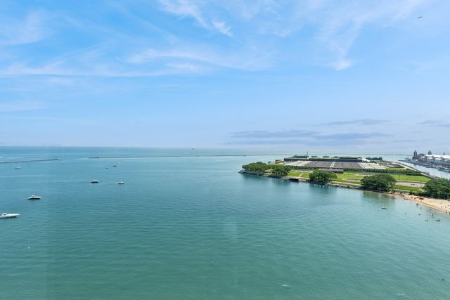 680 N Lake Shore Drive 1306, Chicago, IL 60611