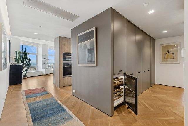 680 N Lake Shore Drive 1306, Chicago, IL 60611