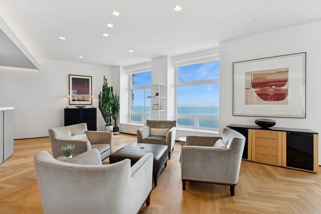 680 N Lake Shore Drive 1306, Chicago, IL 60611