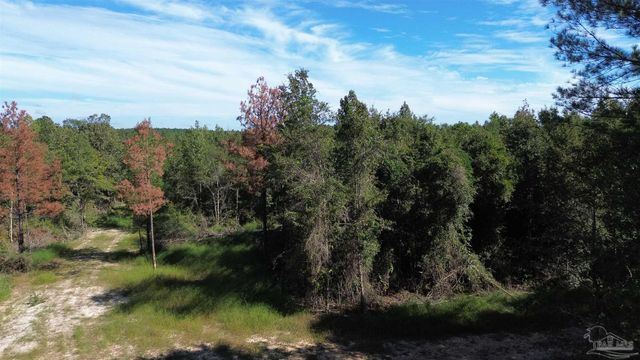 0004 Gin Rd, Pace, FL 32571