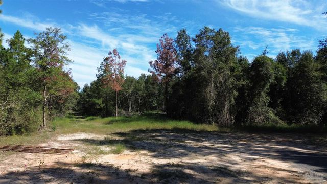 0004 Gin Rd, Pace, FL 32571