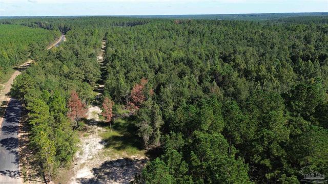 0004 Gin Rd, Pace, FL 32571