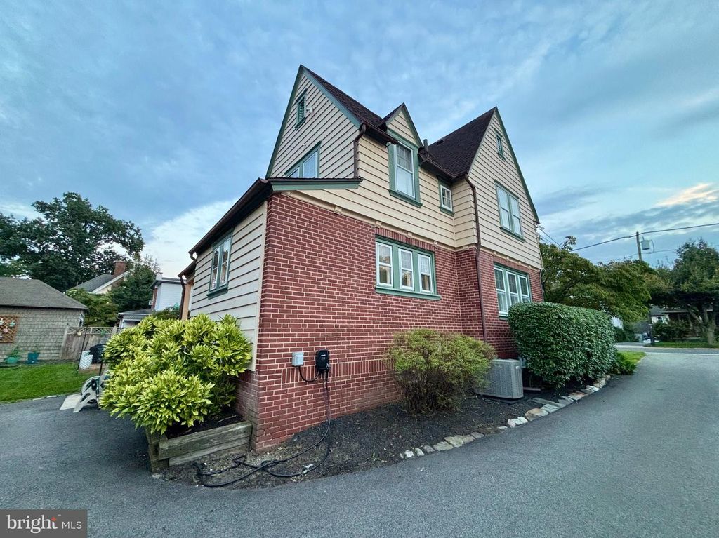 250 DELAWARE ST, WOODBURY, NJ 08096 — photo 3