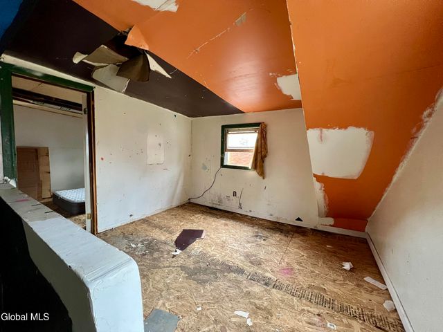 43 New York Avenue, East Greenbush, NY 12144