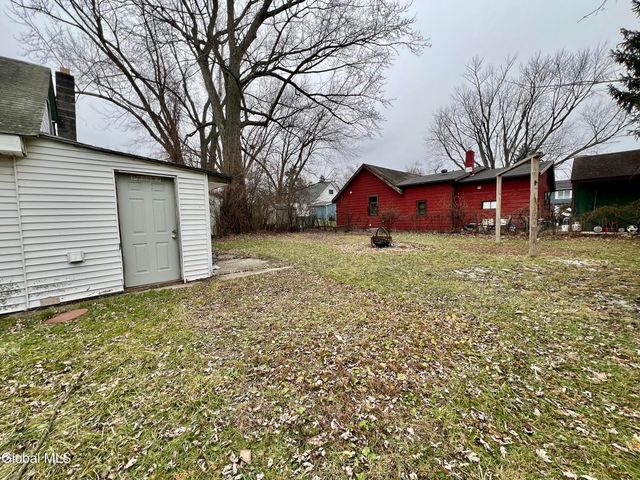 43 New York Avenue, East Greenbush, NY 12144