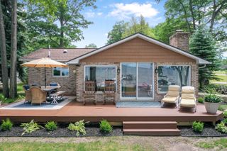 802 Houghton View Drive, Prudenville, MI 48651