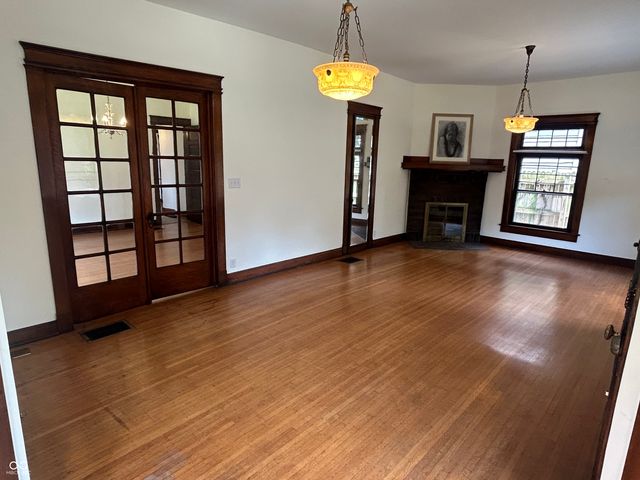 242 N Arsenal Avenue, Indianapolis, IN 46201