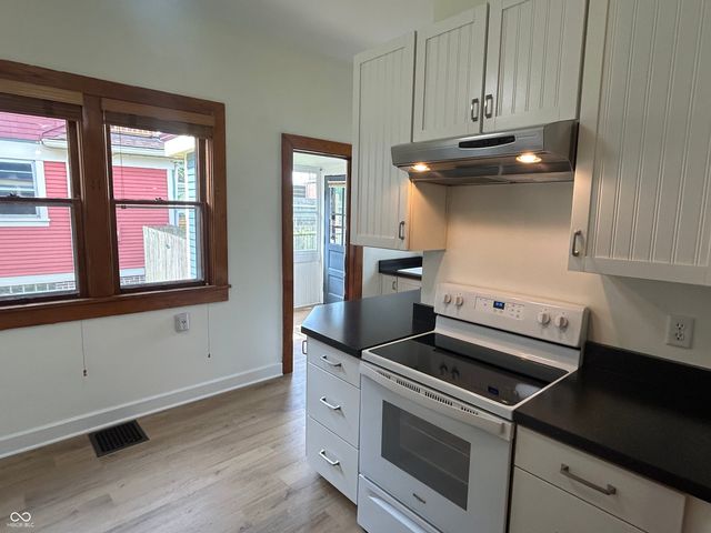 242 N Arsenal Avenue, Indianapolis, IN 46201
