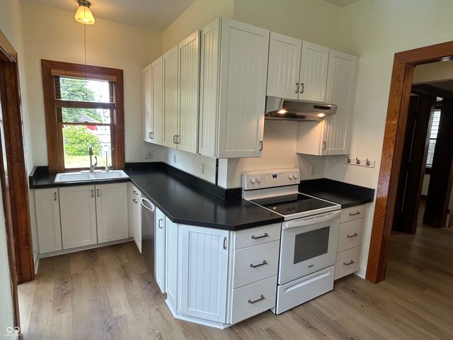 242 N Arsenal Avenue, Indianapolis, IN 46201