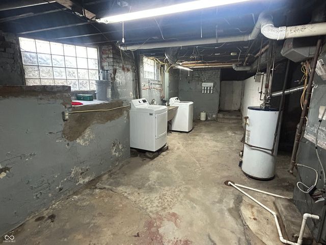 242 N Arsenal Avenue, Indianapolis, IN 46201
