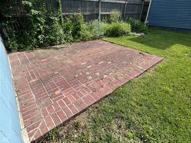 242 N Arsenal Avenue, Indianapolis, IN 46201