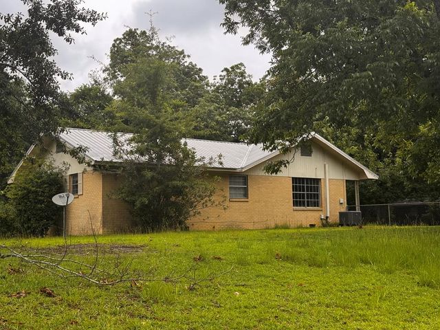 705 Dogwood, Dothan, AL 36301