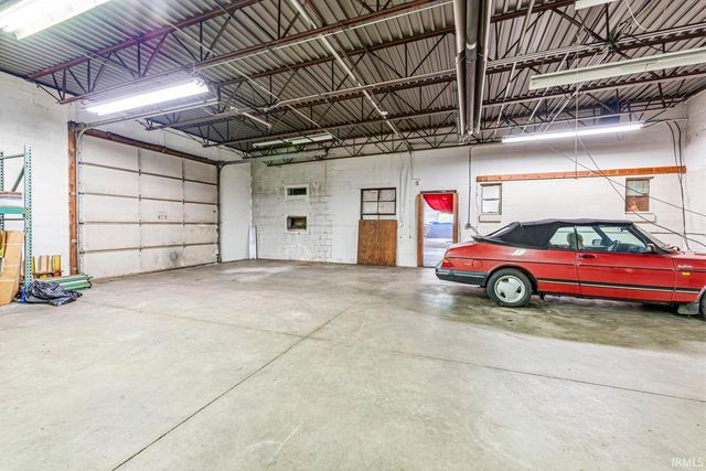 1505 W Beardsley Avenue, Elkhart, IN 46514