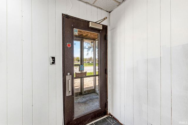 1505 W Beardsley Avenue, Elkhart, IN 46514