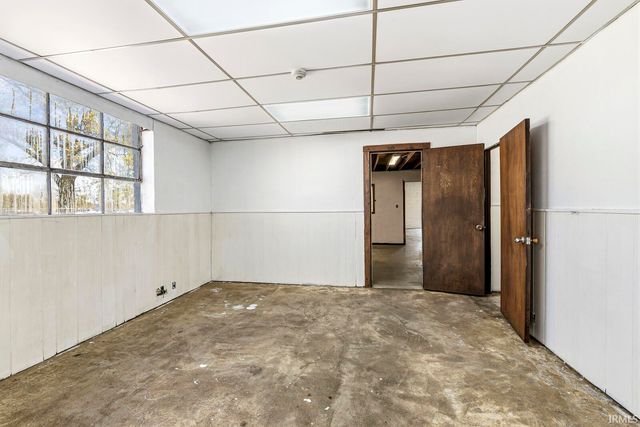 1505 W Beardsley Avenue, Elkhart, IN 46514
