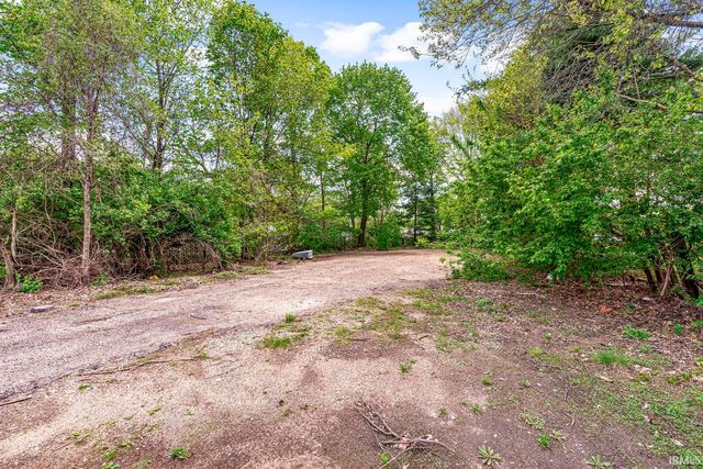 1505 W Beardsley Avenue, Elkhart, IN 46514