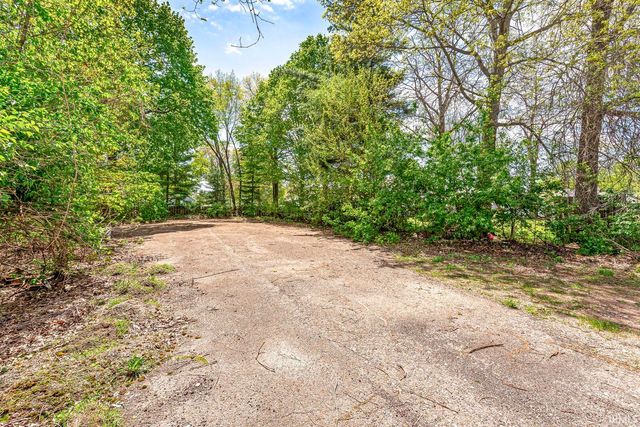 1505 W Beardsley Avenue, Elkhart, IN 46514