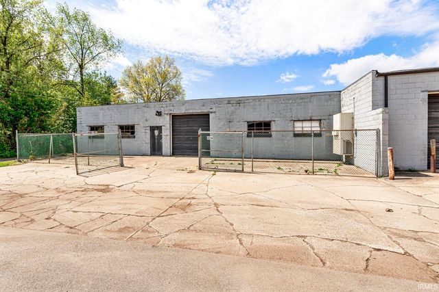 1505 W Beardsley Avenue, Elkhart, IN 46514