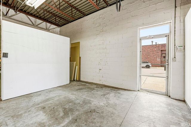 1505 W Beardsley Avenue, Elkhart, IN 46514