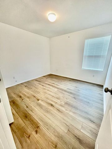 437 Perfect World LOOP, Jarrell, TX 76537