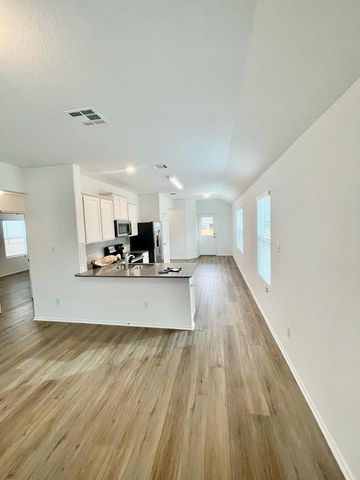 437 Perfect World LOOP, Jarrell, TX 76537