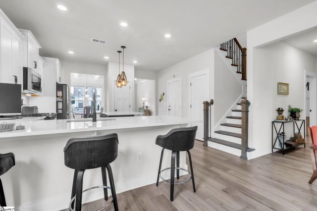 43 Carriage Run Drive, Simpsonville, SC 29681