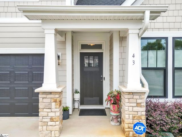 43 Carriage Run Drive, Simpsonville, SC 29681