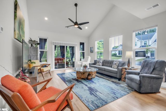 43 Carriage Run Drive, Simpsonville, SC 29681