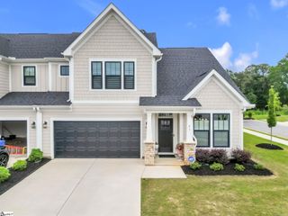 43 Carriage Run Drive, Simpsonville, SC 29681