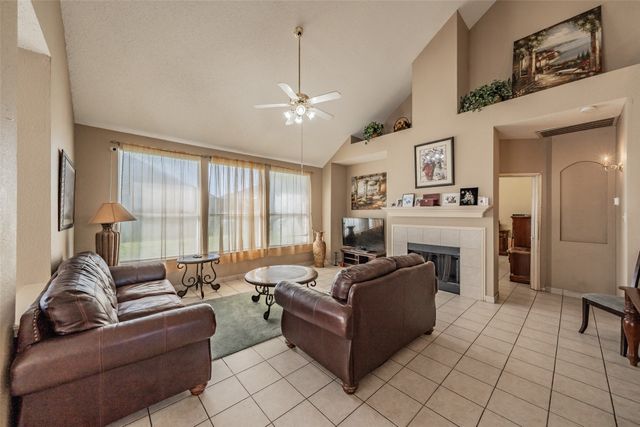 1019 Morningside Drive, Grand Prairie, TX 75052