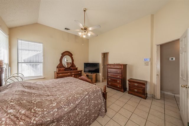 1019 Morningside Drive, Grand Prairie, TX 75052