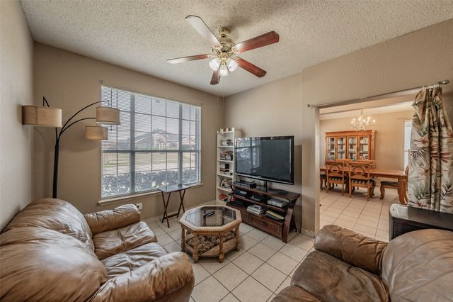 1019 Morningside Drive, Grand Prairie, TX 75052