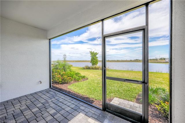 4644 Centaurus CIR, Naples, FL 34120