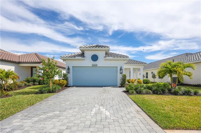 4644 Centaurus CIR, Naples, FL 34120