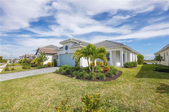 4644 Centaurus CIR, Naples, FL 34120