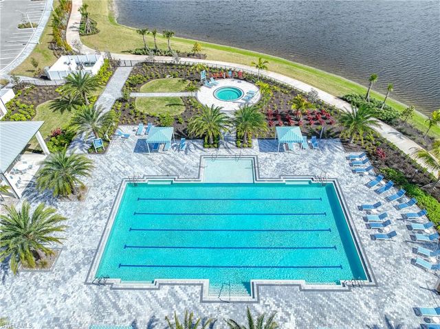 4644 Centaurus CIR, Naples, FL 34120