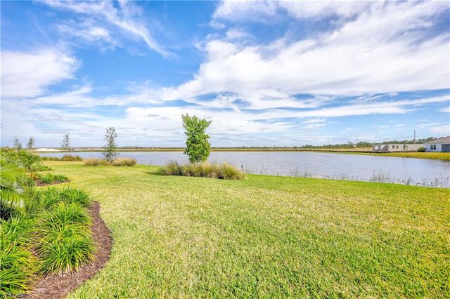 4644 Centaurus CIR, Naples, FL 34120