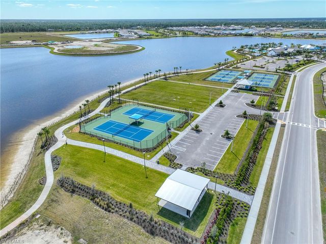 4644 Centaurus CIR, Naples, FL 34120