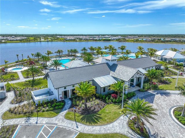 4644 Centaurus CIR, Naples, FL 34120