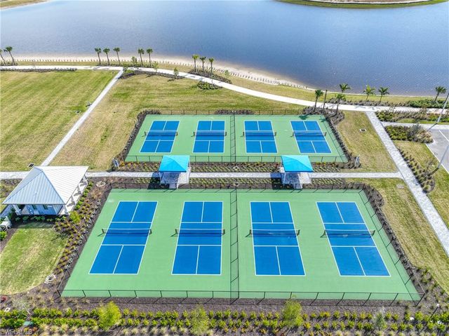 4644 Centaurus CIR, Naples, FL 34120